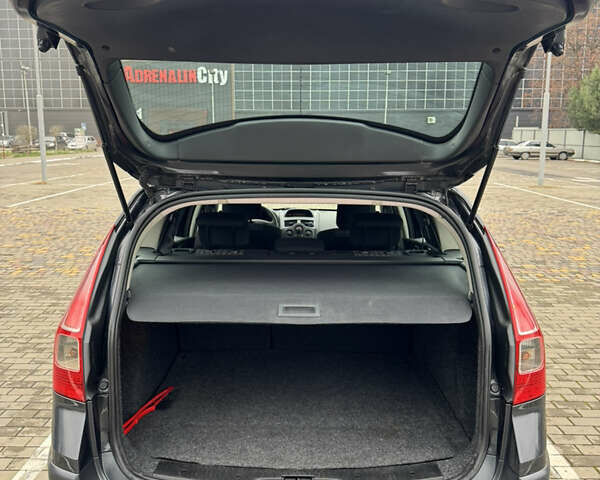 Серый Рено Меган, объемом двигателя 1.6 л и пробегом 193 тыс. км за 5000 $, фото 14 на Automoto.ua