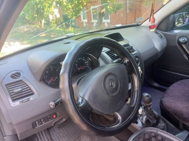 Сірий Рено Меган, об'ємом двигуна 1.5 л та пробігом 350 тис. км за 4500 $, фото 4 на Automoto.ua