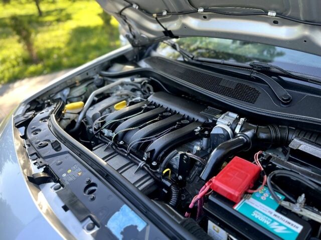 Сірий Рено Меган, об'ємом двигуна 2 л та пробігом 134 тис. км за 5900 $, фото 9 на Automoto.ua