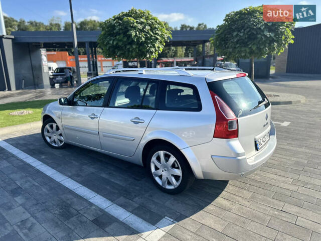 Серый Рено Меган, объемом двигателя 2 л и пробегом 134 тыс. км за 5600 $, фото 3 на Automoto.ua