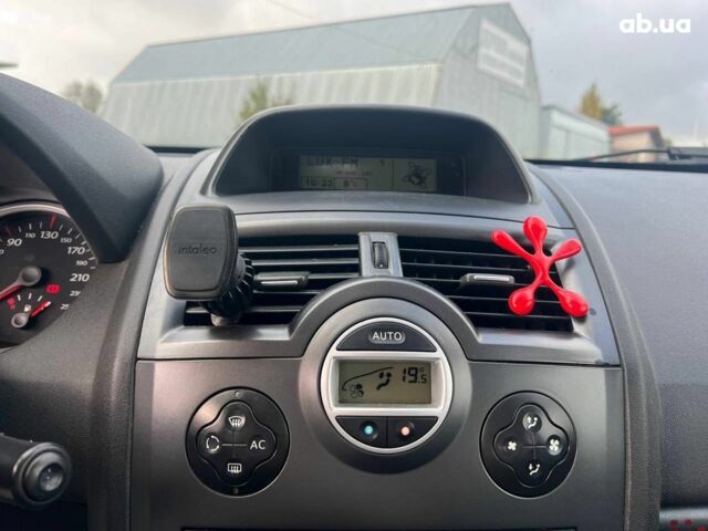 Серый Рено Меган, объемом двигателя 1.5 л и пробегом 342 тыс. км за 4690 $, фото 25 на Automoto.ua
