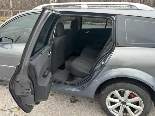 Серый Рено Меган, объемом двигателя 1.6 л и пробегом 507 тыс. км за 3700 $, фото 6 на Automoto.ua