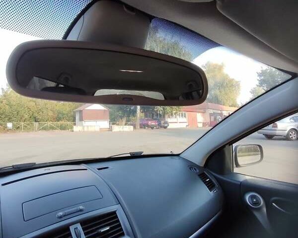 Серый Рено Меган, объемом двигателя 1.6 л и пробегом 250 тыс. км за 5300 $, фото 5 на Automoto.ua