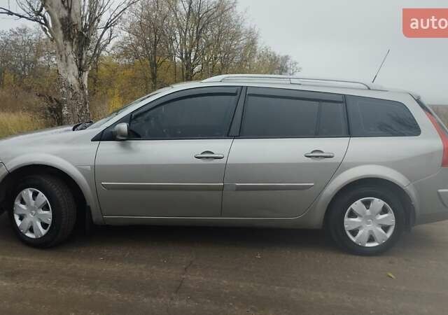 Серый Рено Меган, объемом двигателя 1.5 л и пробегом 250 тыс. км за 4800 $, фото 1 на Automoto.ua