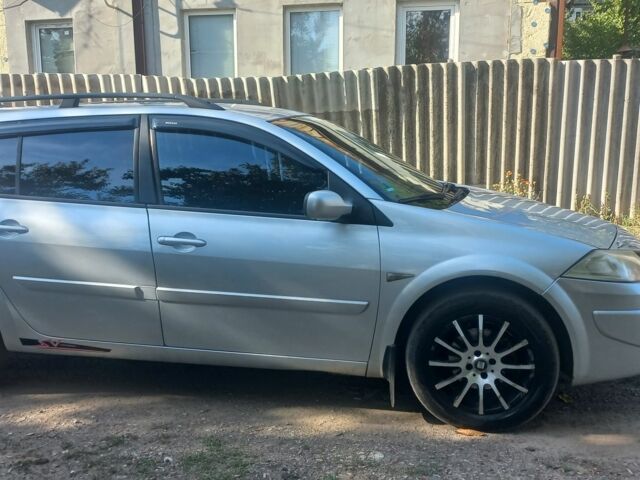 Серый Рено Меган, объемом двигателя 1.5 л и пробегом 350 тыс. км за 5200 $, фото 1 на Automoto.ua