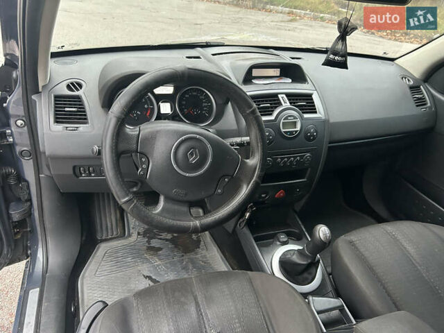 Сірий Рено Меган, об'ємом двигуна 1.6 л та пробігом 507 тис. км за 3700 $, фото 4 на Automoto.ua
