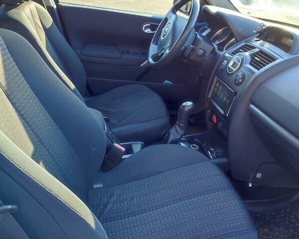 Сірий Рено Меган, об'ємом двигуна 1.6 л та пробігом 280 тис. км за 4800 $, фото 7 на Automoto.ua