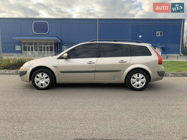 Серый Рено Меган, объемом двигателя 1.6 л и пробегом 281 тыс. км за 4500 $, фото 5 на Automoto.ua