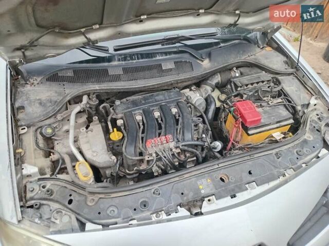 Серый Рено Меган, объемом двигателя 1.6 л и пробегом 308 тыс. км за 4500 $, фото 4 на Automoto.ua