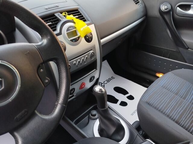 Сірий Рено Меган, об'ємом двигуна 1.6 л та пробігом 223 тис. км за 6200 $, фото 18 на Automoto.ua