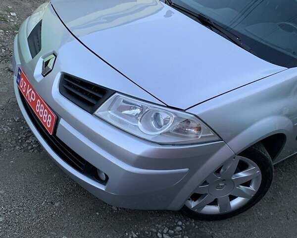 Серый Рено Меган, объемом двигателя 2 л и пробегом 162 тыс. км за 6299 $, фото 14 на Automoto.ua