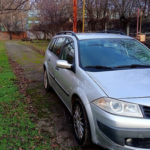 Сірий Рено Меган, об'ємом двигуна 2 л та пробігом 290 тис. км за 4500 $, фото 1 на Automoto.ua