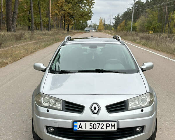 Сірий Рено Меган, об'ємом двигуна 2 л та пробігом 262 тис. км за 5650 $, фото 1 на Automoto.ua