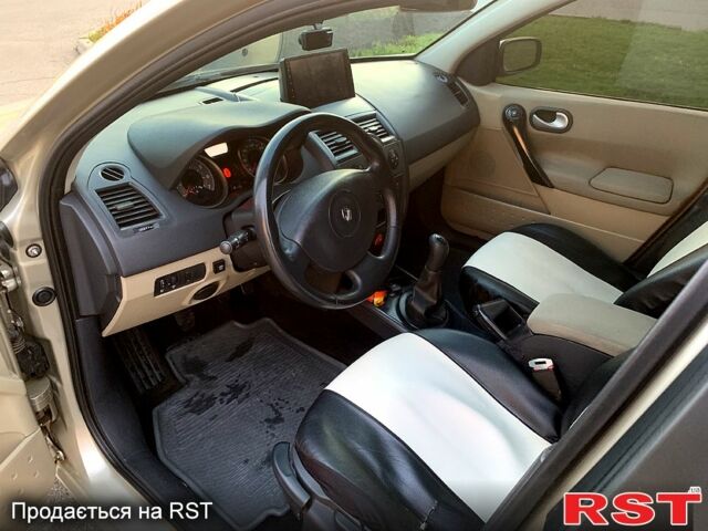 Серый Рено Меган, объемом двигателя 1.6 л и пробегом 281 тыс. км за 4500 $, фото 12 на Automoto.ua