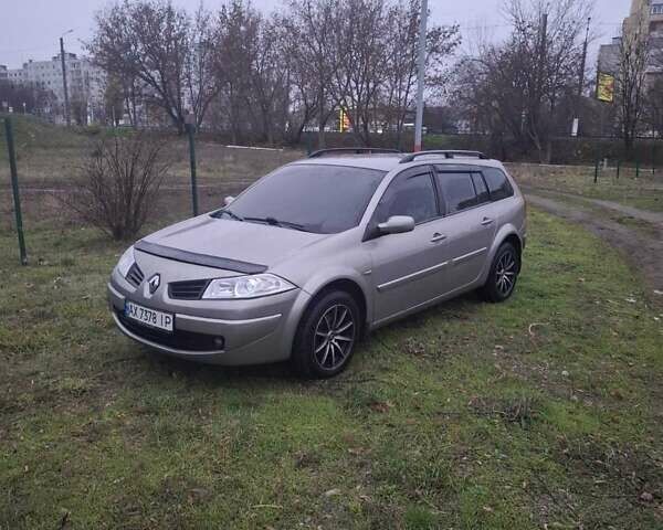 Серый Рено Меган, объемом двигателя 1.6 л и пробегом 234 тыс. км за 4999 $, фото 10 на Automoto.ua