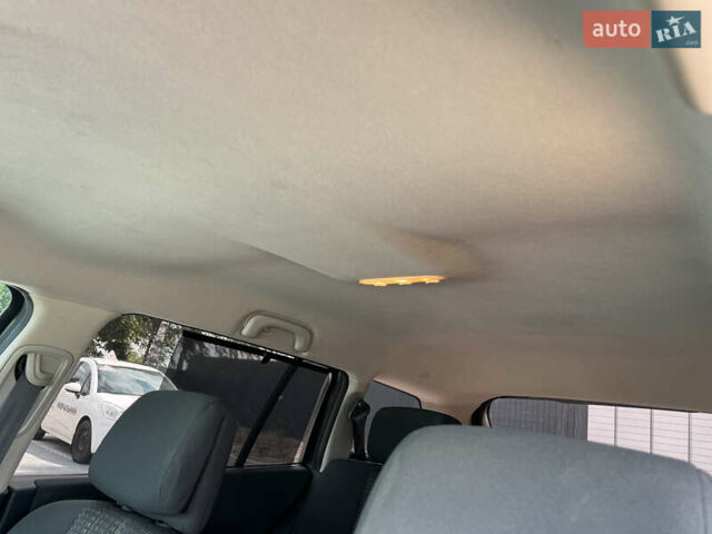 Серый Рено Меган, объемом двигателя 1.6 л и пробегом 217 тыс. км за 4750 $, фото 37 на Automoto.ua