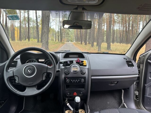 Рено Меган 2007 в Чернигове на Automoto.ua Серый Рено Меган, объемом двигателя 1.6 л и пробегом 178 тыс. км за 5500 $, фото 10 на Automoto.ua