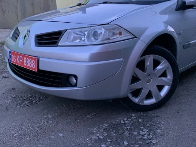 Сірий Рено Меган, об'ємом двигуна 2 л та пробігом 162 тис. км за 6299 $, фото 4 на Automoto.ua