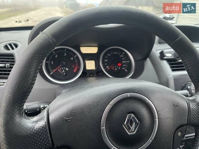 Сірий Рено Меган, об'ємом двигуна 1.9 л та пробігом 330 тис. км за 5500 $, фото 10 на Automoto.ua
