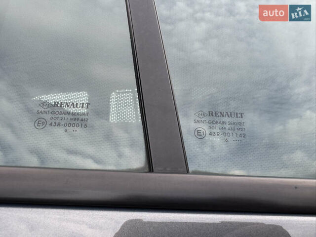Сірий Рено Меган, об'ємом двигуна 1.6 л та пробігом 106 тис. км за 5999 $, фото 83 на Automoto.ua