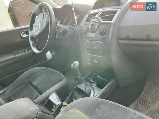 Серый Рено Меган, объемом двигателя 1.6 л и пробегом 250 тыс. км за 4900 $, фото 12 на Automoto.ua