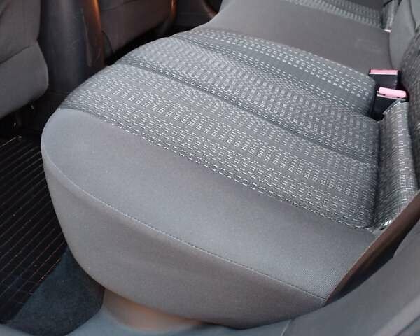 Серый Рено Меган, объемом двигателя 2 л и пробегом 162 тыс. км за 6299 $, фото 114 на Automoto.ua