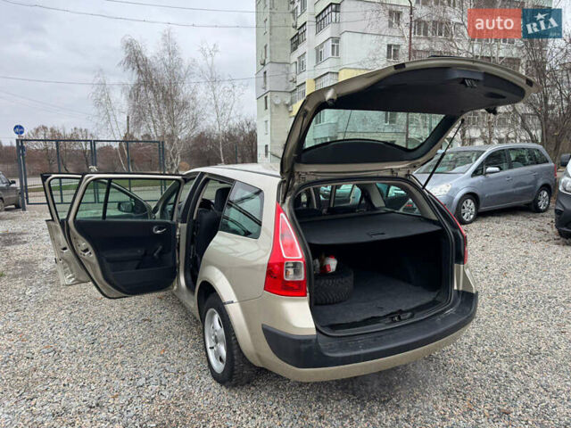 Серый Рено Меган, объемом двигателя 1.6 л и пробегом 236 тыс. км за 5200 $, фото 38 на Automoto.ua