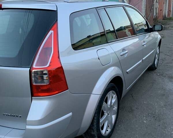 Серый Рено Меган, объемом двигателя 2 л и пробегом 162 тыс. км за 6299 $, фото 34 на Automoto.ua