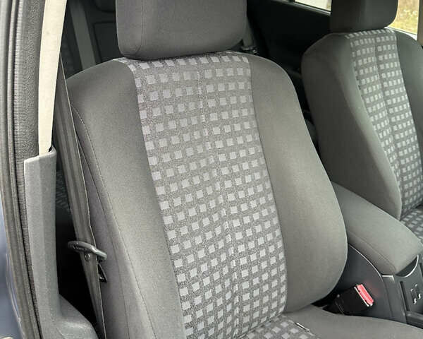 Серый Рено Меган, объемом двигателя 1.6 л и пробегом 174 тыс. км за 5550 $, фото 15 на Automoto.ua