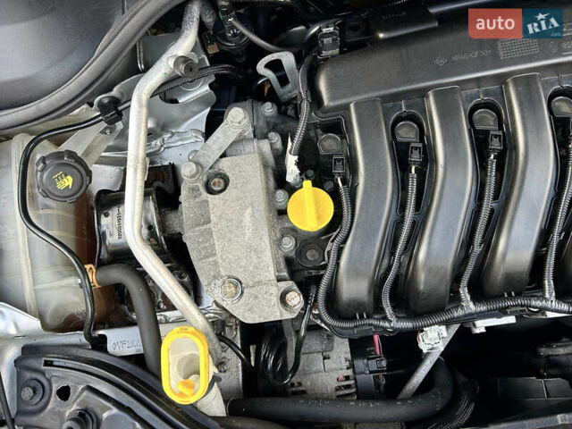 Рено Меган 2007 в Виннице на Automoto.ua Серый Рено Меган, объемом двигателя 1.6 л и пробегом 178 тыс. км за 5850 $, фото 78 на Automoto.ua