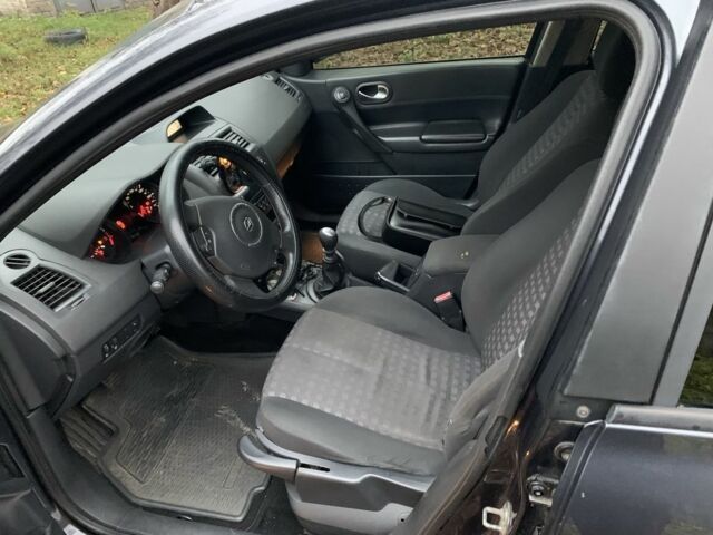 Серый Рено Меган, объемом двигателя 1.5 л и пробегом 345 тыс. км за 5300 $, фото 5 на Automoto.ua