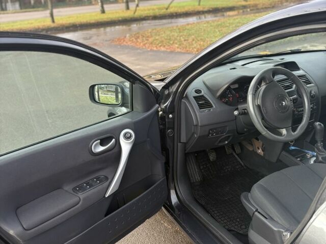 Серый Рено Меган, объемом двигателя 1.6 л и пробегом 215 тыс. км за 5400 $, фото 17 на Automoto.ua