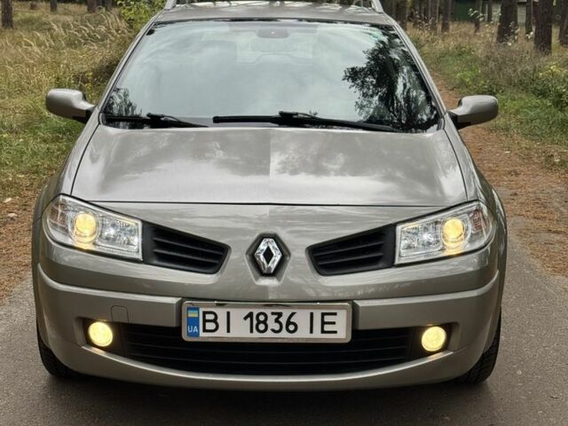Рено Меган 2007 в Чернигове на Automoto.ua Серый Рено Меган, объемом двигателя 1.6 л и пробегом 178 тыс. км за 5500 $, фото 1 на Automoto.ua