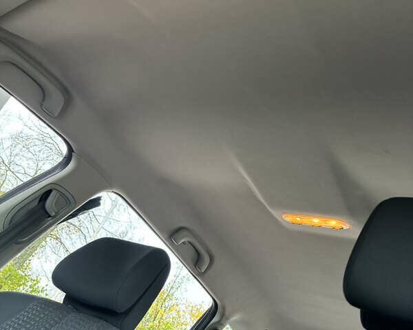 Серый Рено Меган, объемом двигателя 1.6 л и пробегом 210 тыс. км за 6150 $, фото 20 на Automoto.ua