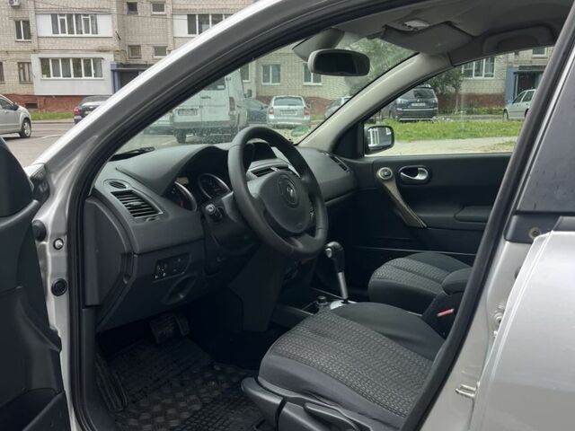 Серый Рено Меган, объемом двигателя 1.9 л и пробегом 230 тыс. км за 5200 $, фото 6 на Automoto.ua