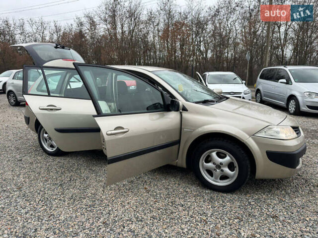 Серый Рено Меган, объемом двигателя 1.6 л и пробегом 236 тыс. км за 5200 $, фото 32 на Automoto.ua