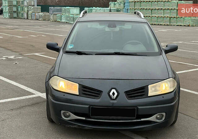 Серый Рено Меган, объемом двигателя 1.9 л и пробегом 342 тыс. км за 2100 $, фото 2 на Automoto.ua