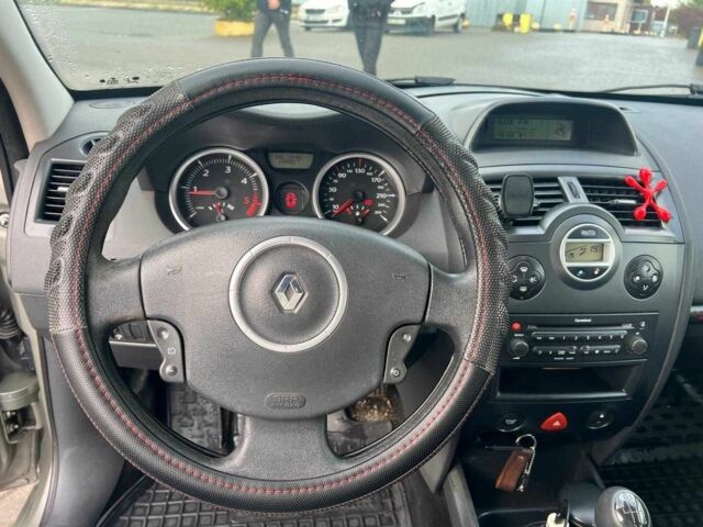 Серый Рено Меган, объемом двигателя 1.5 л и пробегом 342 тыс. км за 4690 $, фото 21 на Automoto.ua