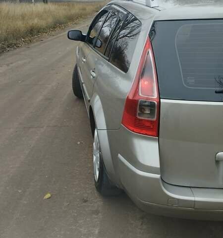 Серый Рено Меган, объемом двигателя 1.5 л и пробегом 250 тыс. км за 4800 $, фото 6 на Automoto.ua