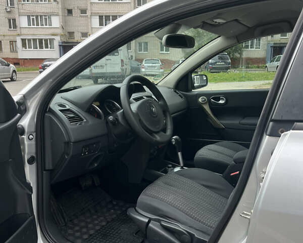 Сірий Рено Меган, об'ємом двигуна 1.9 л та пробігом 230 тис. км за 5200 $, фото 7 на Automoto.ua