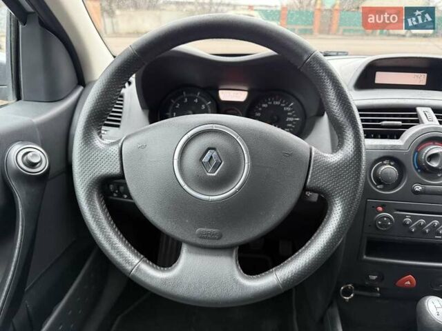 Серый Рено Меган, объемом двигателя 1.6 л и пробегом 206 тыс. км за 5190 $, фото 18 на Automoto.ua