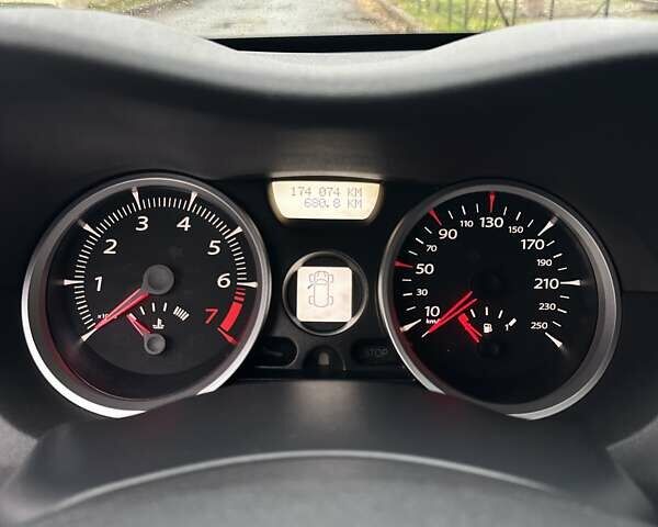 Сірий Рено Меган, об'ємом двигуна 1.6 л та пробігом 174 тис. км за 6000 $, фото 17 на Automoto.ua