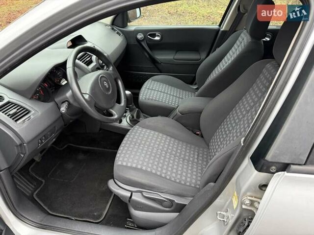 Серый Рено Меган, объемом двигателя 1.6 л и пробегом 206 тыс. км за 5190 $, фото 10 на Automoto.ua