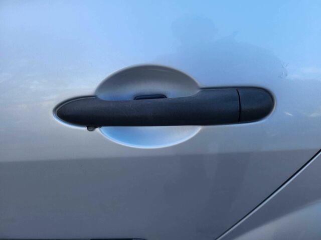 Рено Меган 2007 в Купянске на Automoto.ua Серый Рено Меган, объемом двигателя 1.4 л и пробегом 228 тыс. км за 3300 $, фото 16 на Automoto.ua