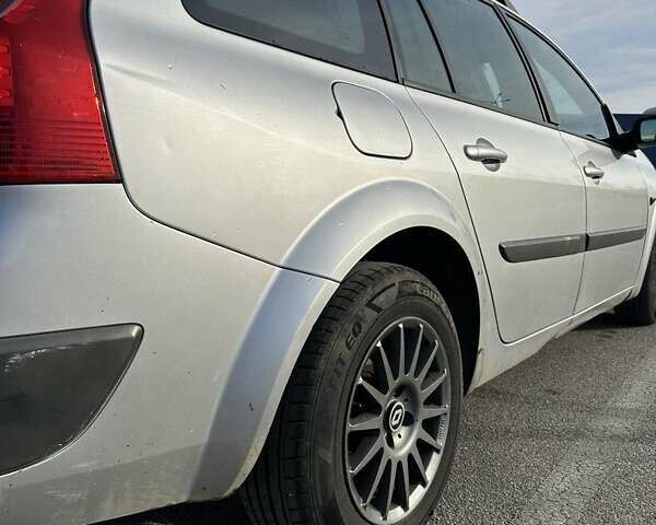 Сірий Рено Меган, об'ємом двигуна 1.87 л та пробігом 349 тис. км за 4400 $, фото 2 на Automoto.ua