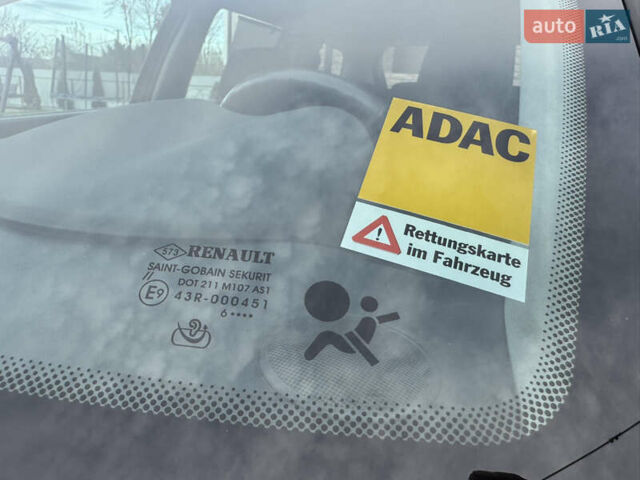 Сірий Рено Меган, об'ємом двигуна 1.6 л та пробігом 106 тис. км за 5999 $, фото 77 на Automoto.ua