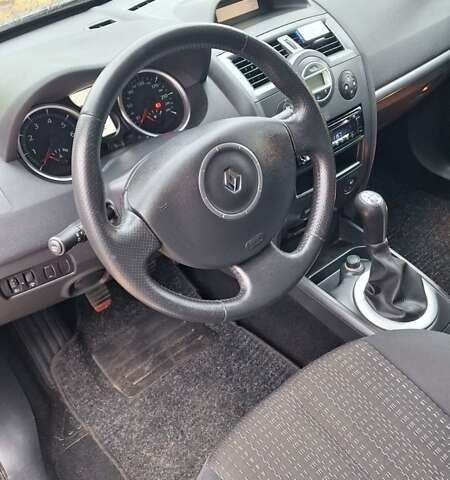 Сірий Рено Меган, об'ємом двигуна 1.6 л та пробігом 74 тис. км за 6800 $, фото 8 на Automoto.ua