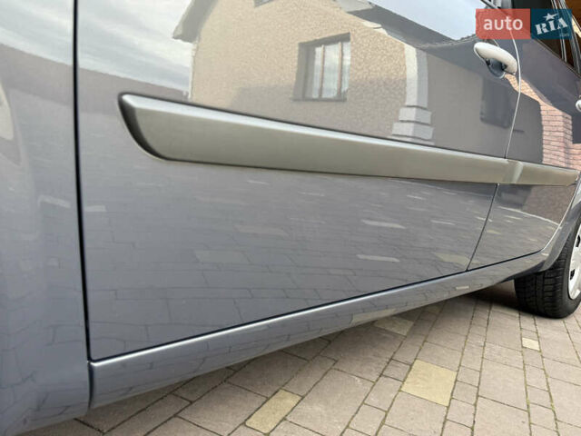 Сірий Рено Меган, об'ємом двигуна 1.6 л та пробігом 106 тис. км за 5999 $, фото 34 на Automoto.ua