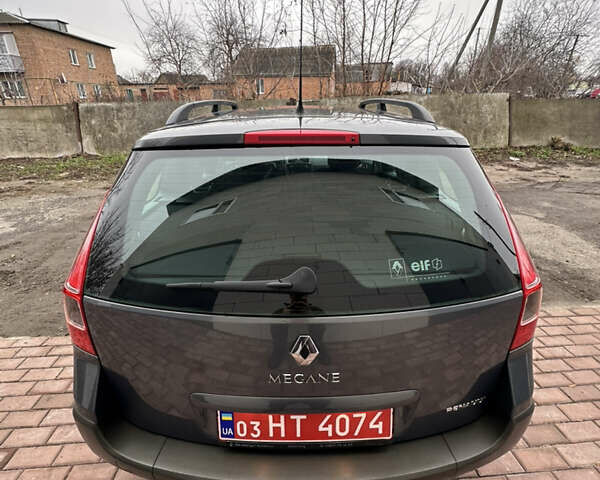 Серый Рено Меган, объемом двигателя 1.6 л и пробегом 174 тыс. км за 5550 $, фото 4 на Automoto.ua