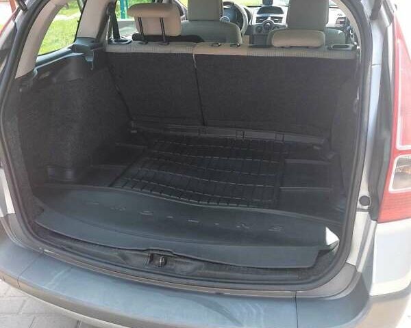 Сірий Рено Меган, об'ємом двигуна 1.6 л та пробігом 190 тис. км за 4800 $, фото 12 на Automoto.ua